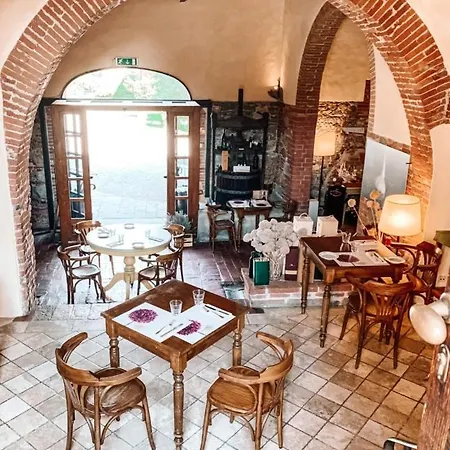 Dell'amorosa Hotel